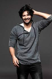  Ali Fazal