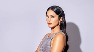 Sunny leone